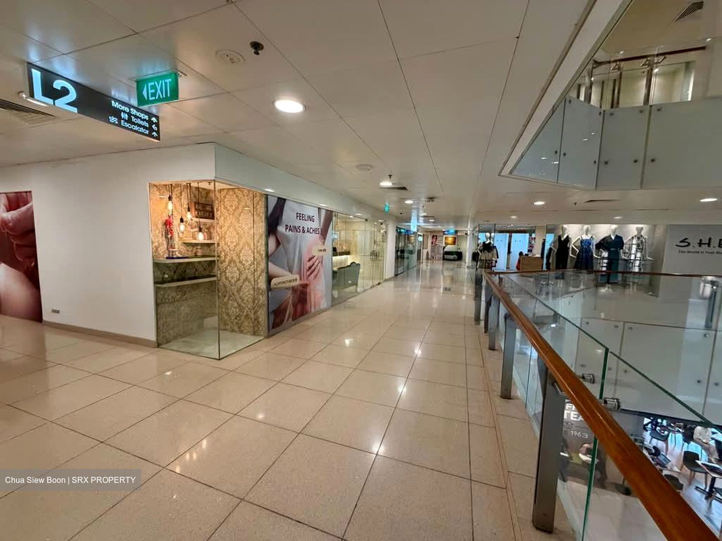 International Plaza (D2), Retail #588619801